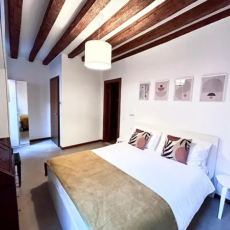 Flat Romantic Domus Remedio Διαμέρισμα Βενετία