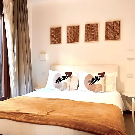 Flat Romantic Domus Remedio Apartment *