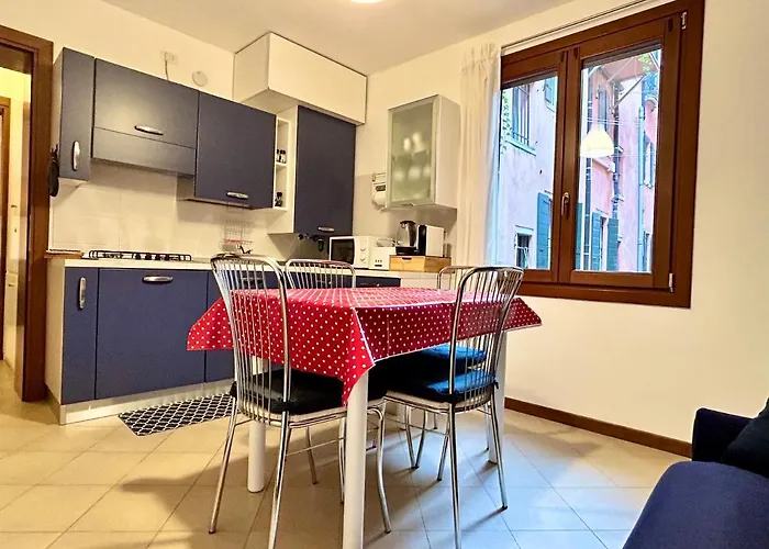 Apartment Flat Romantic Domus Remedio Venice