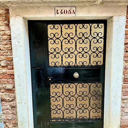 Flat Romantic Domus Remedio Venice